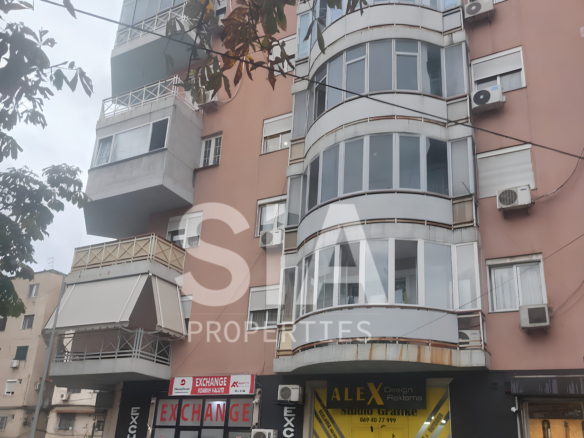 SIA Properties - Apartament me qira - Vaso Pasho