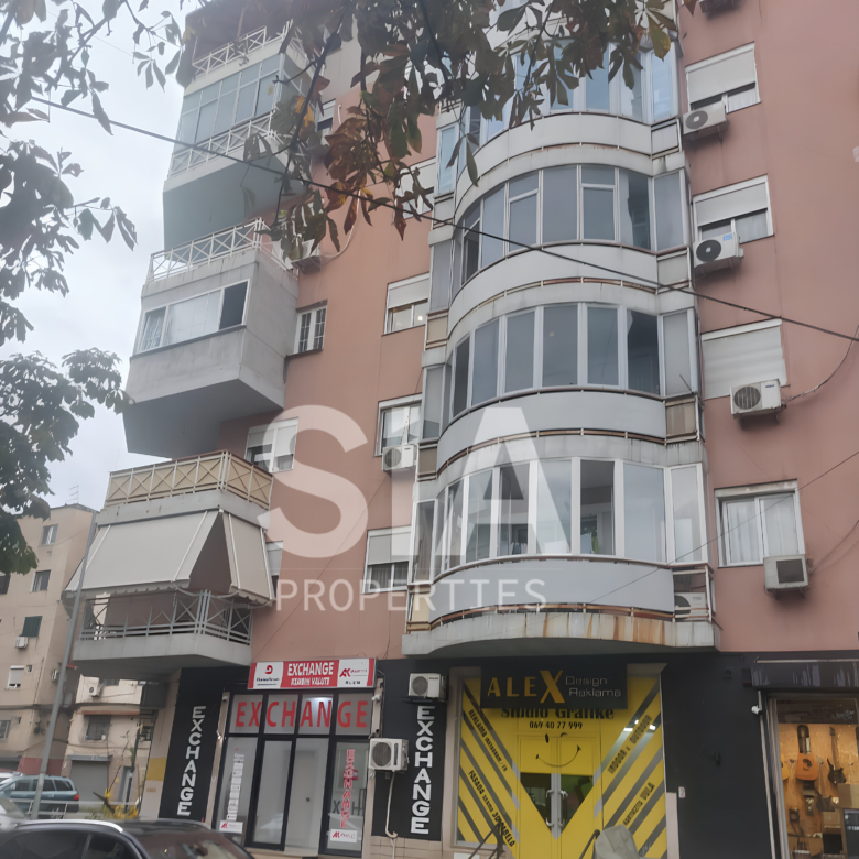 SIA Properties - Apartament me qira - Vaso Pasho