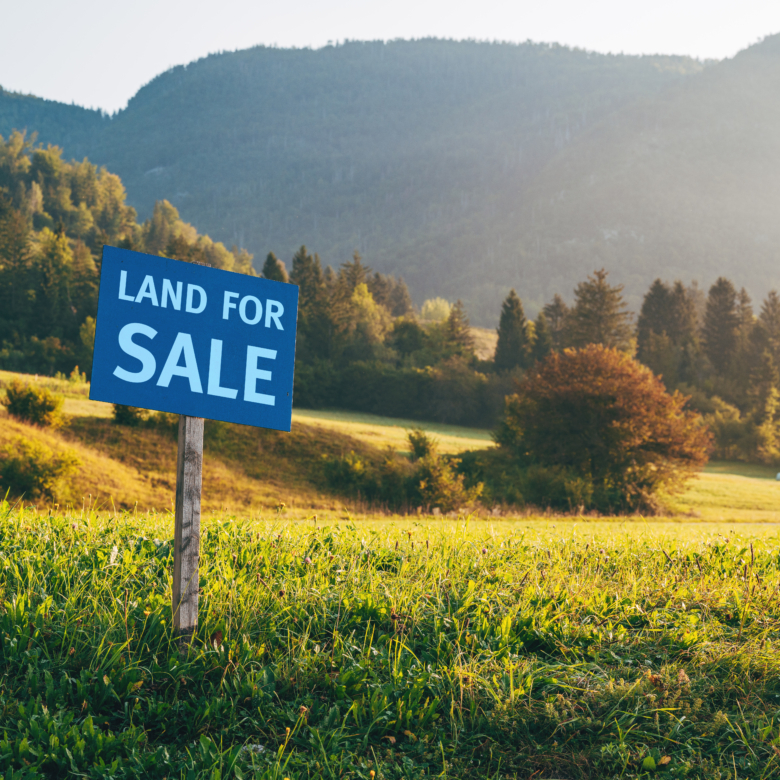 Toka për shitje dhe qira në Shqipëri